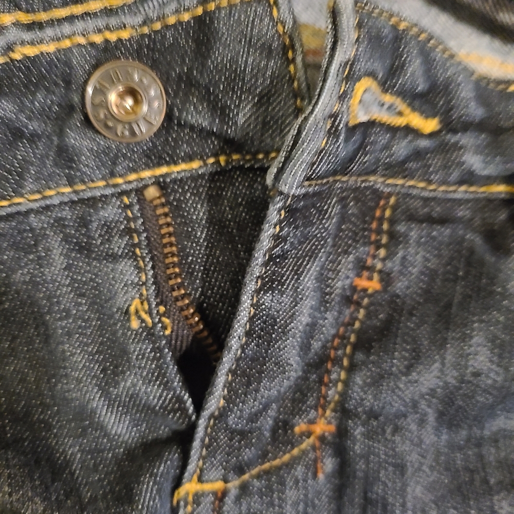Guess Jeans - Picture 2 of 4